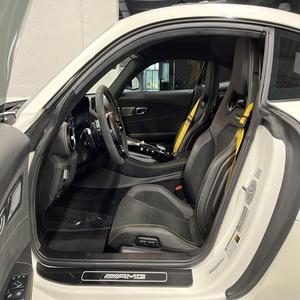 Mercedes-Benz AMG GT S Coupé Deportivo de Lujo, Superventas 2020, Paquete Tecnológico, Motor V8 Turbo de 4.8L y 503HP, Asientos de Cuero - Product Image 5