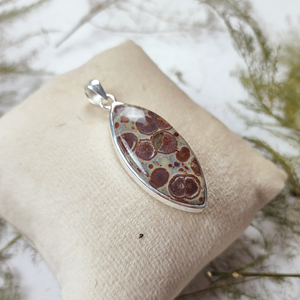 Colgante de Jaspe Meteorito con Corte Marquesa - Colgante con Engaste de Plata de Ley 925 - Joyería Artesanal al por Mayor - Product Image 4