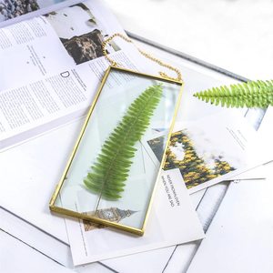 High Quality Brass and Glass Light Weight Wall <b>Mounted</b> Photo <b>Frame</b> <b>with</b> Customizable Design for Home & Office Decoration - Product Image 2