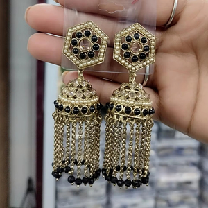 Boucles d'oreilles pendantes plaquées or style chandelier pour mariage indien, avec zircon, forme cloche ethnique, en alliage - Product Image 1