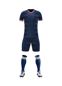 Nouveau design uniformes de football de haute qualité 100% Polyester vêtements de sport respirant grande taille uniformes de football à manches courtes - Product Image 4