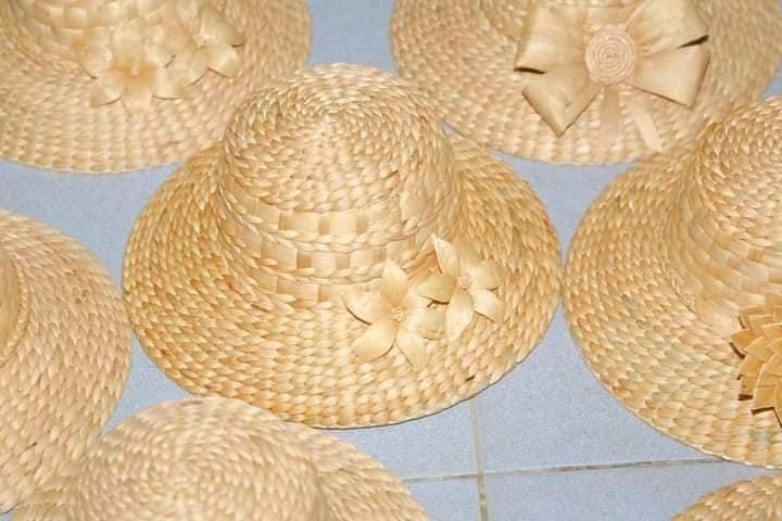 เหลืองอ่อน