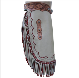 Chaps en cuir western de qualité supérieure, faits à la main, avec un design floral et des embellissements métalliques élégants, confortables pour l'équitation - Product Image 1