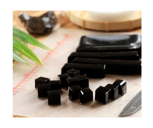 Gelatina de hierba de alta viscosidad negra resistente en jarabe-Gelatina de hierba seca-Hoja de gelatina de hierba negra seca de Vietnam - Product Image 1