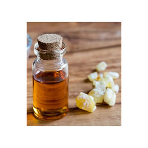 Venta al por mayor de aceites cosméticos de la mejor calidad extracto natural fabricante de aceite de incienso aceite esencial de incienso - Product Image 3