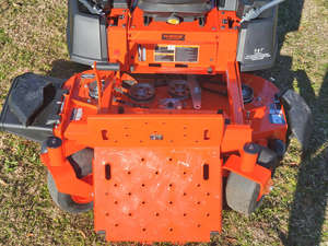 Tondeuse autoportée à rayon de braquage zéro Kubota Z242KW-48 21,5 CV à essence, modèle 2025, la plus vendue - Product Image 5