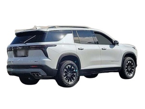 USADO 2024 Traverse Z71 AWD Volante a la Izquierda R20 Interior Oscuro Asientos de Tela SUV Automático 7 Plazas Techo Solar - Product Image 2