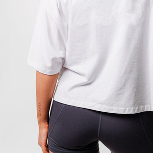 T-shirts de culture surdimensionnés personnalisés Offre Spéciale pour les femmes Gym unie respirante et vêtements décontractés pour l'été - Product Image 4