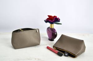 กระเป๋าเครื่องสำอางกันน้ำคุณภาพสูงกระเป๋าเครื่องสำอางหนังเทียม LCB-0081หรูหรามีซิปติดโลโก้ได้ตามต้องการ - Product Image 4