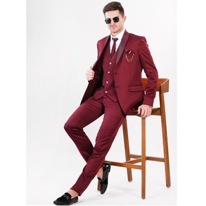 Traje de Hombre de Lujo de Excelente Calidad en Color Granate Oscuro de 5 Piezas para Bodas, Fiestas y Eventos Empresariales Disponible para Exportación - Product Image 1