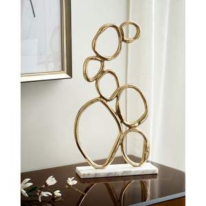 Escultura Metálica a Gran Escala para Interiores Residenciales de Lujo que Agrega Interés Visual Dramático y Presencia Artística - Product Image 5