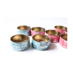 แหวนรองผ้าเช็ดปากแบบฝังกระดูก แหวนรองผ้าเช็ดปากสำหรับโรงแรม ของตกแต่งโต๊ะ ออกแบบตามสั่ง แหวนรองผ้าเช็ดปากแบบฝังกระดูกที่สวยงาม คุณภาพมาตรฐาน - Product Image 6