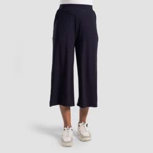 Culottes taille haute bleu marine Boundless, respirantes pour un port confortable - Product Image 2