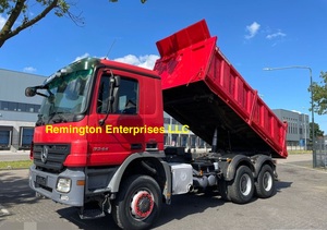 Camion benne d'occasion Mercedes-Benz 3344 6x6 de 2008, diesel, transmission manuelle, pour transport de chantier, camion à benne basculante, grande caisse - Product Image 3