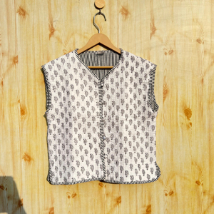 Manteau tricoté matelassé bohème fait à la main pour femmes Style Vintage 100% coton Double boutonnage poches brodées Hippie respirant - Product Image 1