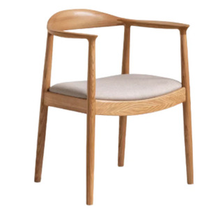Chaises modernes en bois de teck avec coussins de siège doux de couleur naturelle pour la maison et les salles à manger de restaurant - Product Image 1