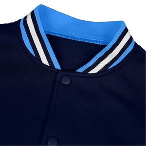 เสื้อแจ็คเก็ตวาร์ซิตี้สีน้ำเงินกรมท่าพรีเมียมสำหรับผู้ชาย ของแท้สไตล์นักกีฬา พร้อมแขนเสื้อสีฟ้าอ่อนตัดกัน - Product Image 4