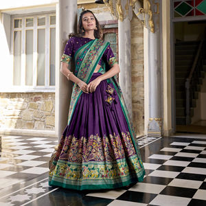 Exclusivo Tasar Silk Foil Print Lehenga con lienzo Can Blusa y borde de encaje Borla Dupatta para boda y uso festivo - Product Image 4