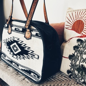 Woven <b>Saddle</b> Blanket <b>Bag</b> Western Bohemian Cowgirl Shoulder <b>Bag</b> Cowhide Leather Tote <b>Bag</b> Manufacturer Ready to <b>S</b> - Product Image 3