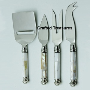 Set de fromage poli à la main Cuisine capable Design fantaisie Poignée en résine Set de couverts en acier inoxydable Articles ménagers de qualité supérieure Couverts - Product Image 2