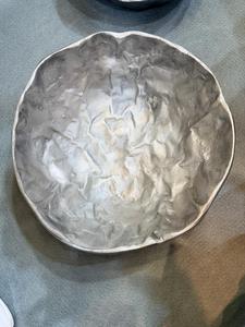 Ensemble de 2 bols en aluminium les plus vendus avec texture de papier écrasé service artistique et fonctionnel disponible à bas prix depuis l'Inde - Product Image 5