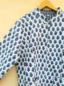 Abrigo de invierno de algodón acolchado hecho a mano con diseño estampado de bloque floral reversible para mujer, cuello levantado con botón más cerca, regalo especial - Product Image 6