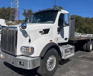 ดีที่สุด!! รถบรรทุกพื้นเรียบมือสองปี 2021 สำหรับ Peterbilt S567 ทนทาน พร้อมเกียร์ธรรมดา พร้อมส่งออกทั่วโลก - Product Image 1