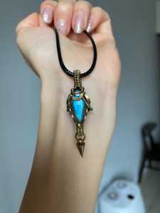 Pendentif Labradorite enroulée en fil métallique Pierre précieuse Flashy Bijoux en fil de cuivre faits main Cadeau Labradorite bleue - Product Image 5