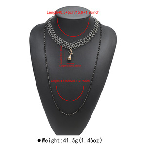 Collar vintage de dos capas con cadena ancha de hueso de serpiente y colgante geométrico de moneda, gargantilla de lujo para mujer - Product Image 6