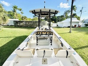 Carolina Skiff 22/24/26 Ultra Elite Compact Luxury Coastal Ready alimenté par 200 HP avec remorque gratuite DEAL exclusif Essai gratuit - Product Image 3
