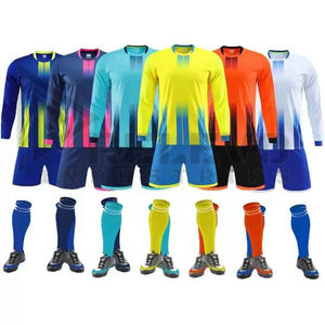 Nuevas Camisetas de Fútbol Personalizadas al por Mayor, Conjuntos de Uniformes, Nuevo Diseño, Camiseta de Fútbol para Hombre, Corte Automatizado, Ecológica, de Secado Rápido - Product Image 1