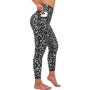 Leggings de Yoga pour femmes, pantalon de Yoga sublimé, taille personnalisée et Design, fabriqué au Pakistan - Product Image 5