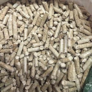 Meilleurs granulés de bois A1 pour le chauffage par le feu 6mm-8mm de diamètre DIN PLUS Europe granulés de bois de chauffage conçus à faible teneur en cendres et chaleur élevée - Product Image 4