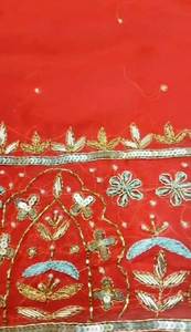 Costumes indiens de créateur modernes non cousus brodés à la main pour femmes pour les fêtes de style traditionnel - Product Image 3