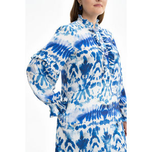 เสื้อคลุมชีฟองสีน้ำเงินพร้อมลวดลายละเอียดที่ปกเสื้อและแขนเสื้อ - Product Image 4
