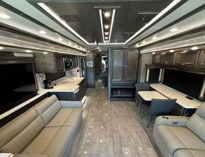 Vente en gros de camping-cars d'occasion 2022 2023 2024 Tiffin Phaeton pour les aventures de voyage - Product Image 3