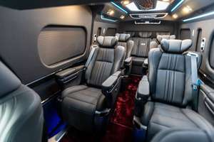 Minibús VIP de Lujo 2025 - Negro - Gris Metálico, Motor Diésel/Gasolina, Volante a la Izquierda, Transmisión Automática, Emisión Euro V, Listo para Exportación - Product Image 4