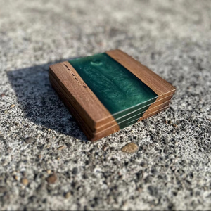 Posavasos de resina y madera de acacia redondos de aspecto creativo posavasos de té posavasos de aislamiento de resina posavasos personalizados para el hogar y la cocina - Product Image 1