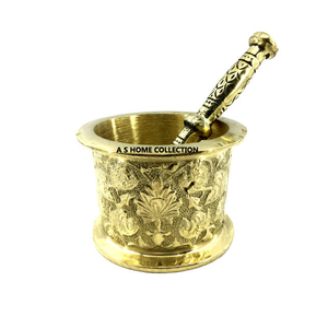 Pilon de mortier poli brillant décoratif de conception de fleur en laiton de conception de relief pour la cuisine et les épices - Product Image 1