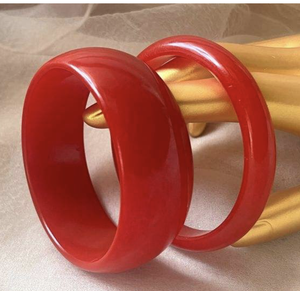 Brazalete de Resina Hecho a Mano 100% de Alta Calidad, Joyería para Mujer con Forma Personalizada a Precio Económico - Product Image 2