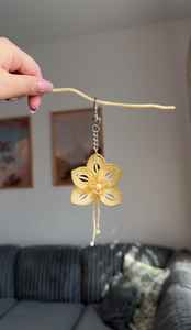 Porte-clés perlé orchidée dorée - Product Image 2