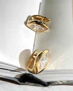 Modernos Pendientes Huggie de Oro Sólido de 14K con Diamante Marquise de 0.61CT Cultivado en Laboratorio, Estilo Ear Cuff Ajustado, Joyería Fina para Regalo de Pareja - Product Image 3