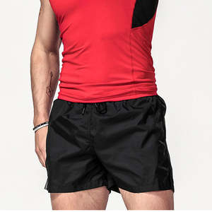 กางเกงขาสั้นกีฬาผู้ชายแบบลำลองสำหรับออกกำลังกาย วิ่ง หรือเล่นกีฬา มีกระเป๋า เอวยางยืด กันน้ำ และแห้งเร็ว ขายส่ง - Product Image 4