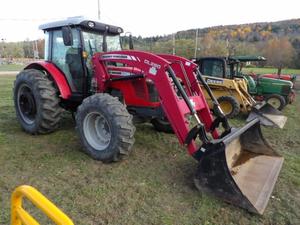 แนะนำรถแทรกเตอร์มือสอง Massey Ferguson 2245 แบบ 4 สูบ ระบายความร้อนด้วยน้ำ พร้อมล้อ ขาย - Product Image 5