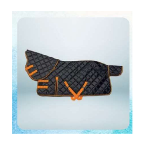 Tapis combiné d'écurie pour cheval matelassé diamant 200 GSM personnalisé doublure en satin avec couvre-cou amovible sangle de jambe en métal double boucle de poitrine - Product Image 1