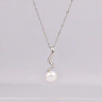 Pearl necklace (white)