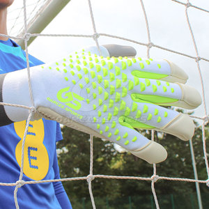 Gants de gardien de but d'entraînement durables avec bracelet réglable et paume à forte adhérence Gants de gardien de but haute performance - Product Image 5