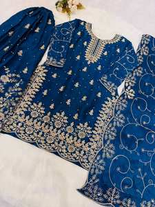 Vente en gros de salwar kameez en soie de designer ethnique indien pour femmes - Product Image 5