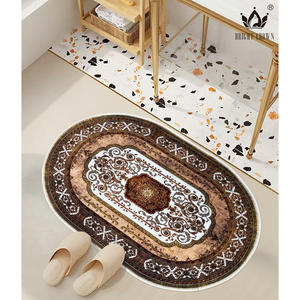 Tapis de porte en velours personnalisé, antidérapant avec dos à pois et bordure à pompons, lavable, en polyester, pour la décoration de la maison - Product Image 1