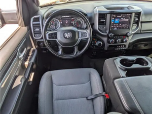 Camioneta de Doble Cabina de Servicio Pesado 2023, Vehículo Utilitario de Gasolina de Tamaño Completo, Libre de Accidentes y Lista para Enviar - Product Image 2